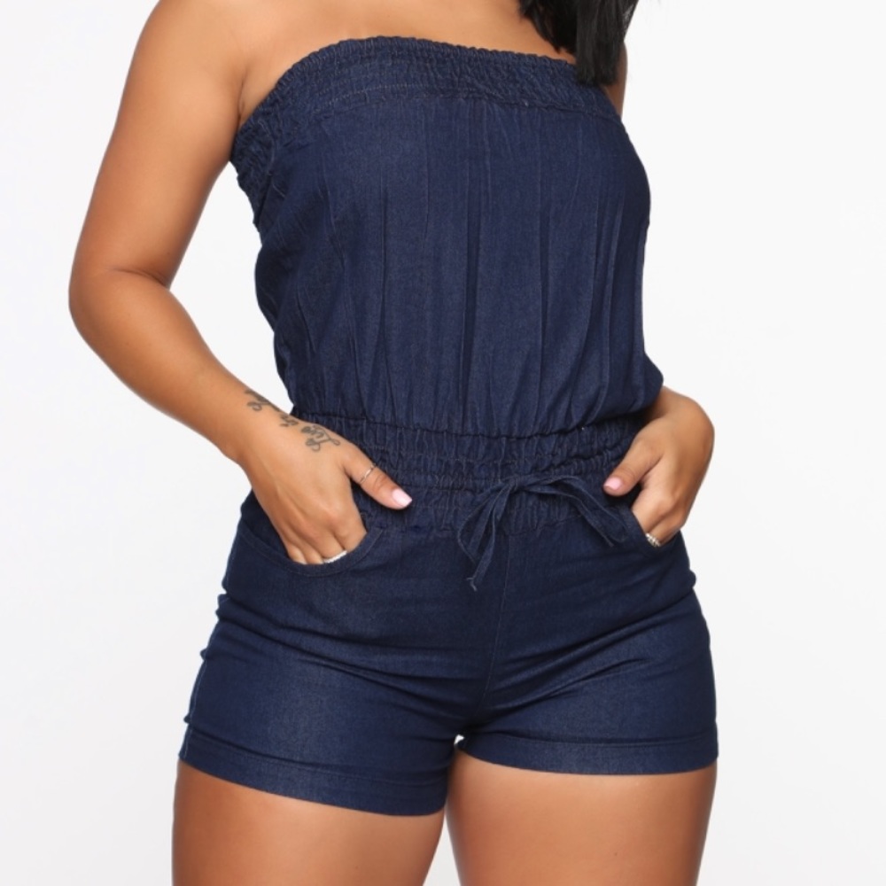 FASHION NOVA DENIM ROMPER SIZE M